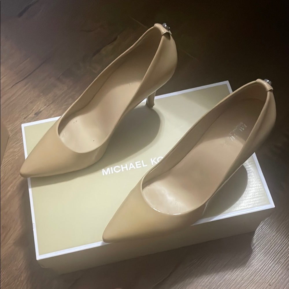 Michael Kors Tan Patent Leather Heels